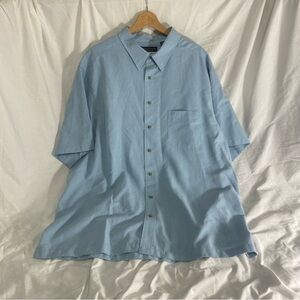 Roundtree & Yorke Light Blue Casual Button Down Shirt